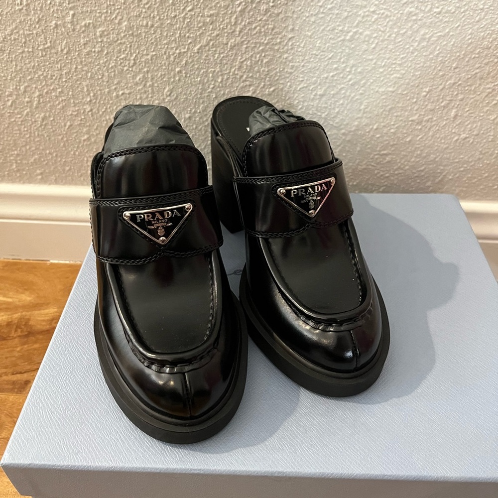 Prada Shoes size 35